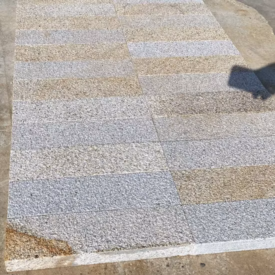 Antique Style Rough Surface Yellow Granite Paving Stone for outdoor Pavers